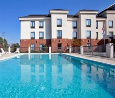 фото отеля Holiday Inn Express Hotel and Suites Petersburg Dinwiddie