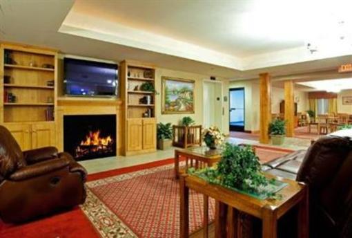 фото отеля Holiday Inn Express Hotel and Suites Petersburg Dinwiddie