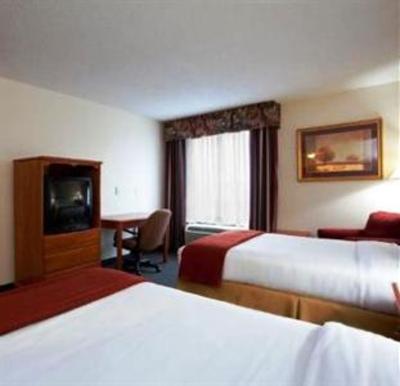 фото отеля Holiday Inn Express Hotel and Suites Petersburg Dinwiddie