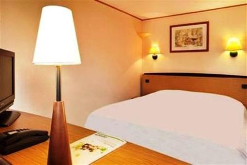 фото отеля Campanile Lille Sud Chr Hotel