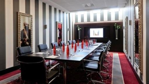 фото отеля Crowne Plaza Hotel Montpellier