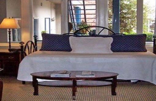 фото отеля Carmel Wayfarer Inn