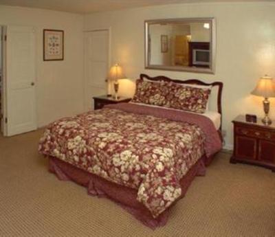 фото отеля Carmel Wayfarer Inn