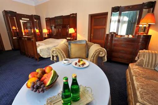 фото отеля Hotel Bursztyn Kolobrzeg