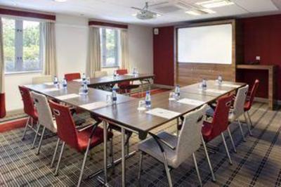 фото отеля Holiday Inn Express London Dartford