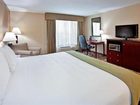 фото отеля Holiday Inn Express Hotel & Suites St Charles