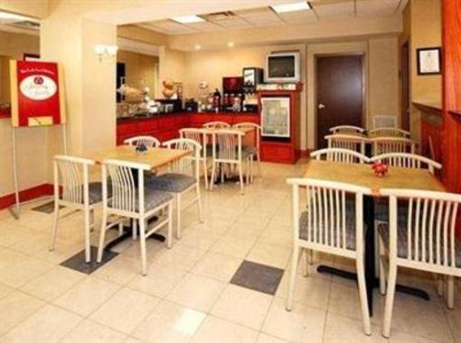 фото отеля Comfort Suites Oklahoma City