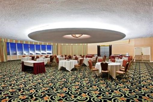 фото отеля Holiday Inn Seattle Airport SeaTac