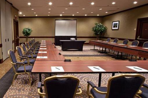 фото отеля Hilton Atlanta Northeast