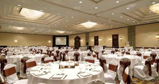 фото отеля Hilton Atlanta Northeast