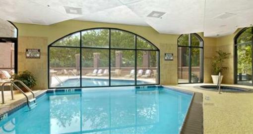 фото отеля Hilton Atlanta Northeast