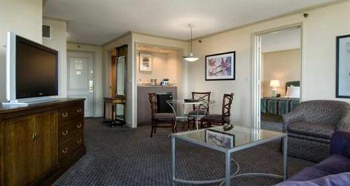 фото отеля Hilton Atlanta Northeast
