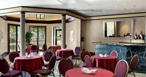 фото отеля Hilton Atlanta Northeast