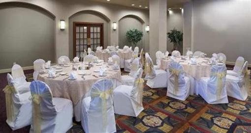 фото отеля Hilton Atlanta Northeast
