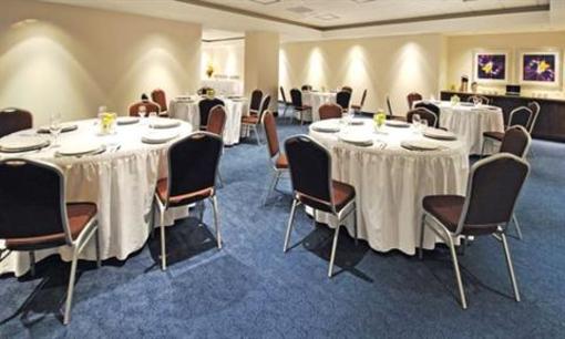 фото отеля Holiday Inn Express Toronto - Markham