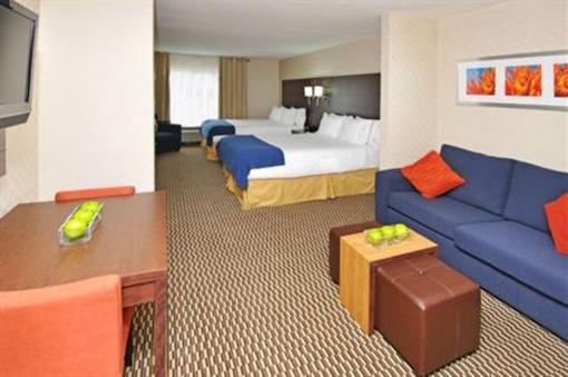 фото отеля Holiday Inn Express Toronto - Markham