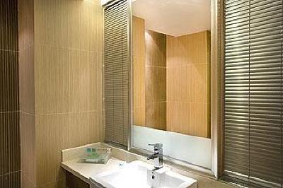 фото отеля Longzhou Hotel