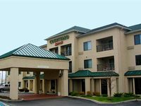 Courtyard by Marriott Dayton North