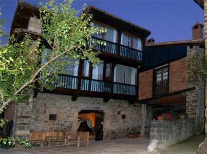 фото отеля Alquitara Apartments Cillorigo de Liebana