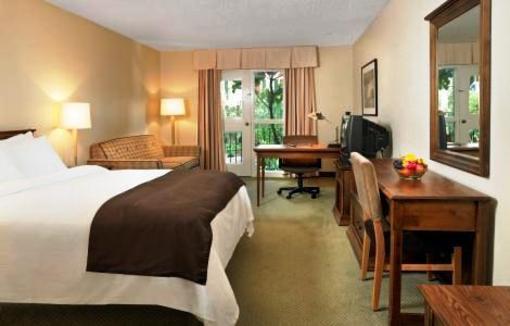фото отеля Lethbridge Lodge Hotel and Conference Centre