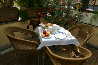 фото отеля Hotel Löhndorf Bonn