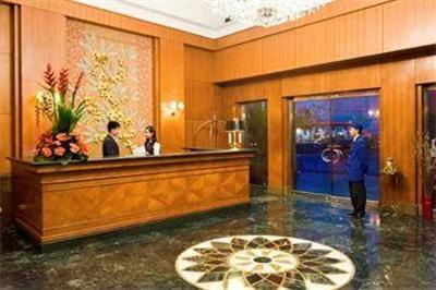 фото отеля Imperial Palace Suites Quezon City
