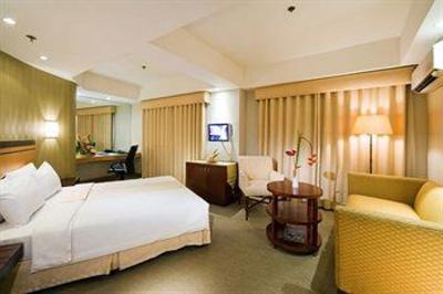 фото отеля Imperial Palace Suites Quezon City