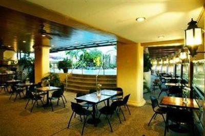 фото отеля Imperial Palace Suites Quezon City