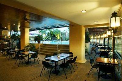 фото отеля Imperial Palace Suites Quezon City