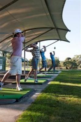 фото отеля Country Club Tasmania