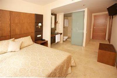 фото отеля Apartamentos Be Live Plantio Golf