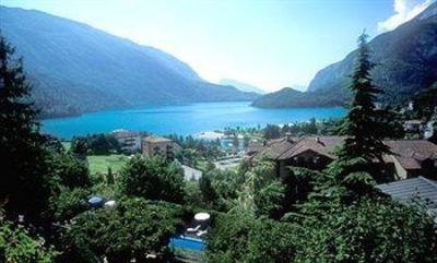 фото отеля Hotel Miralago Molveno