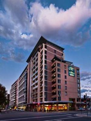 фото отеля Meriton Serviced Apartments Parramatta