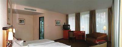 фото отеля Hotel Alt Tempelhof