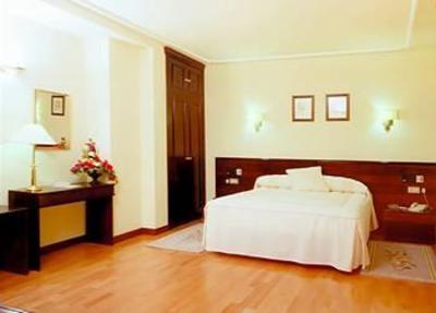 фото отеля Hotel Castilla Vieja