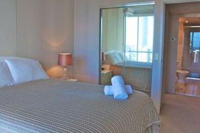фото отеля Surfers Paradise Apartments Gold Coast