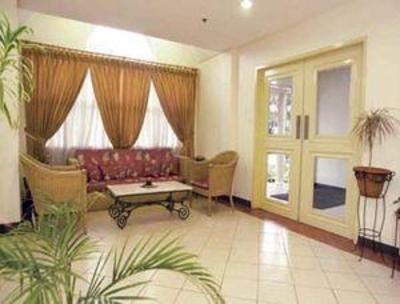 фото отеля Microtel Inn & Suites Tarlac