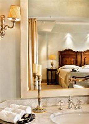 фото отеля Le Convivial Luxury Suites and Spa