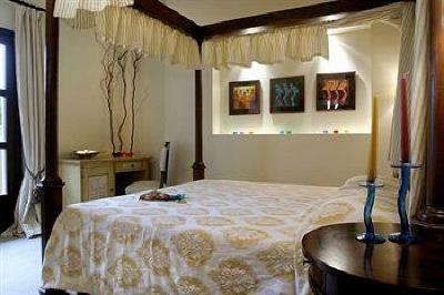 фото отеля Le Convivial Luxury Suites and Spa