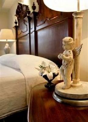 фото отеля Le Convivial Luxury Suites and Spa