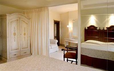 фото отеля Le Convivial Luxury Suites and Spa