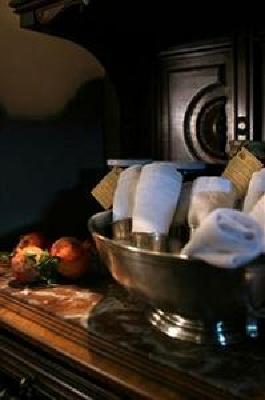 фото отеля Le Convivial Luxury Suites and Spa