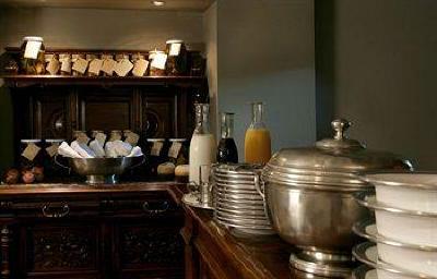фото отеля Le Convivial Luxury Suites and Spa