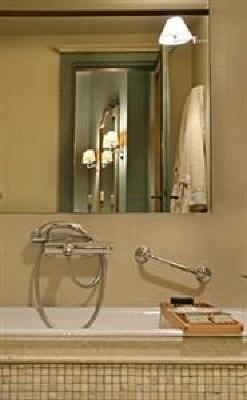 фото отеля Le Convivial Luxury Suites and Spa