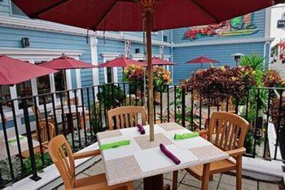 фото отеля Lunenburg Arms Hotel & Spa