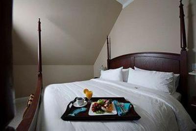 фото отеля Lunenburg Arms Hotel & Spa