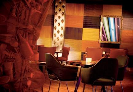 фото отеля Lakeside Chalet Apartments Mumbai