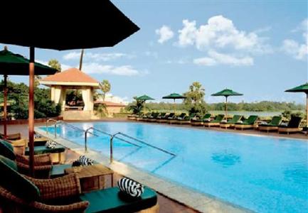 фото отеля Lakeside Chalet Apartments Mumbai