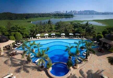 фото отеля Lakeside Chalet Apartments Mumbai