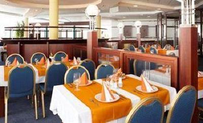 фото отеля Hotel Cernigov